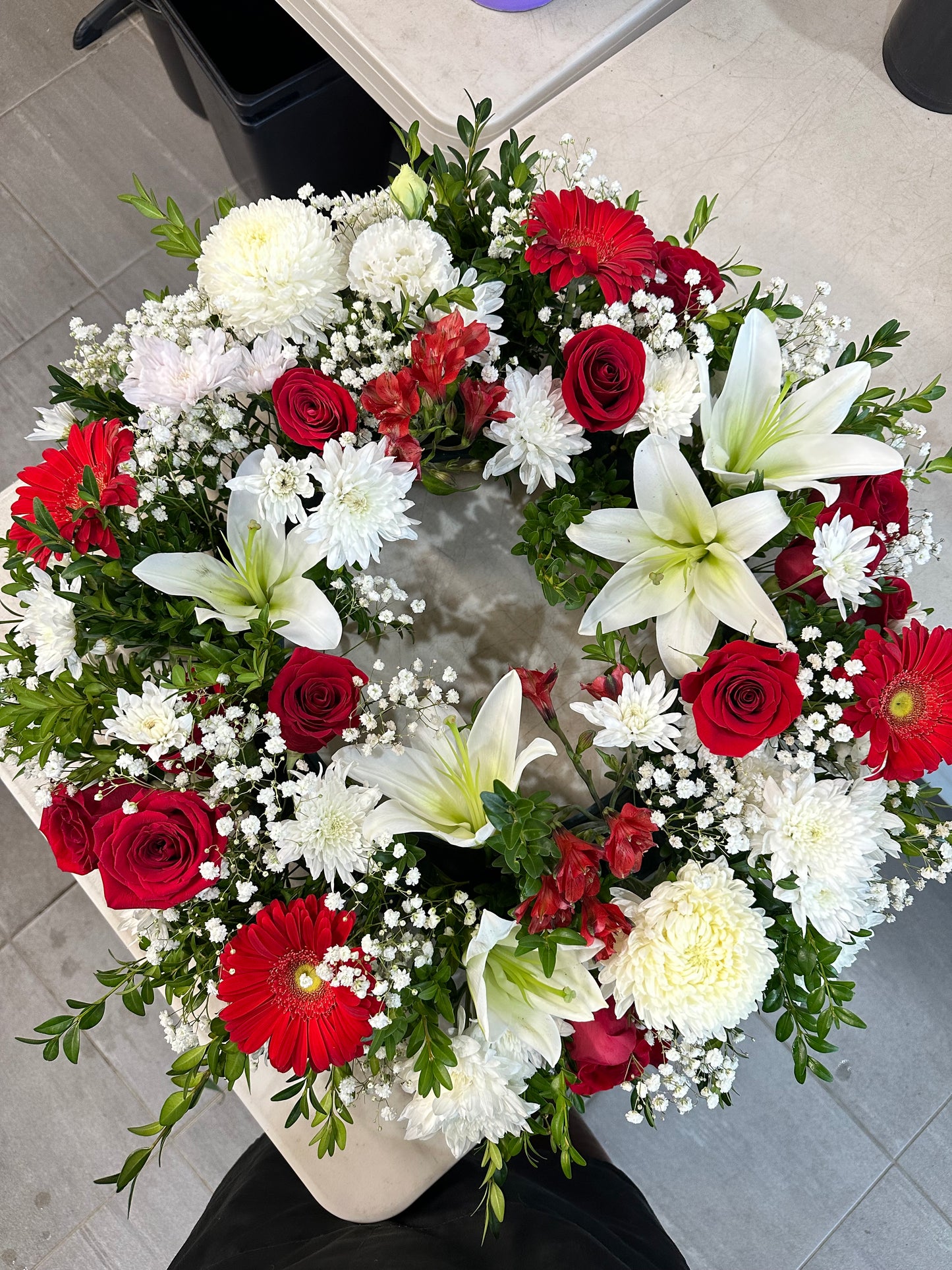 Sympathy wreath Large - Vermont Florist