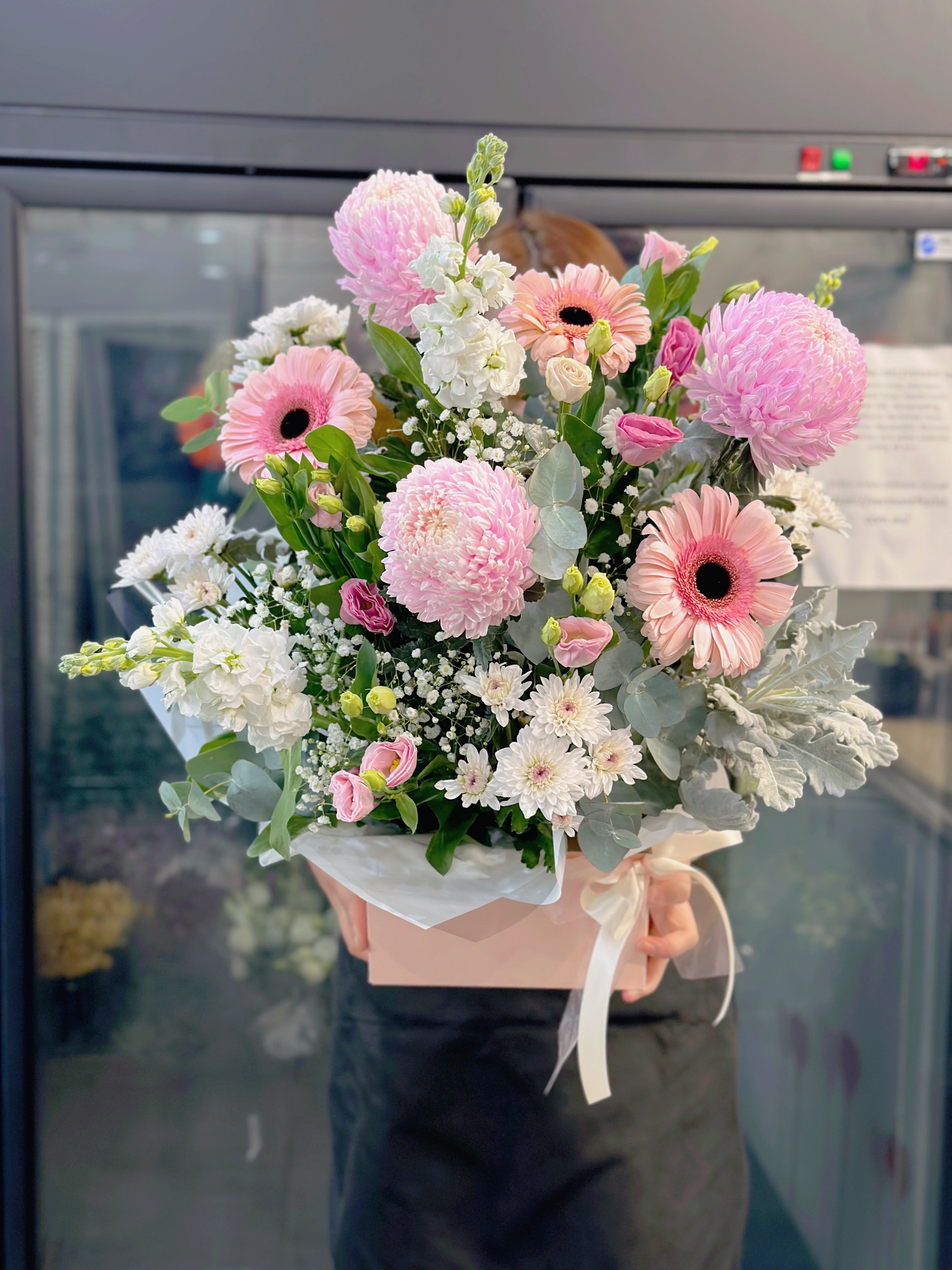 Chrysanthemum disbud Pinky round box (designer choice) - Vermont Florist