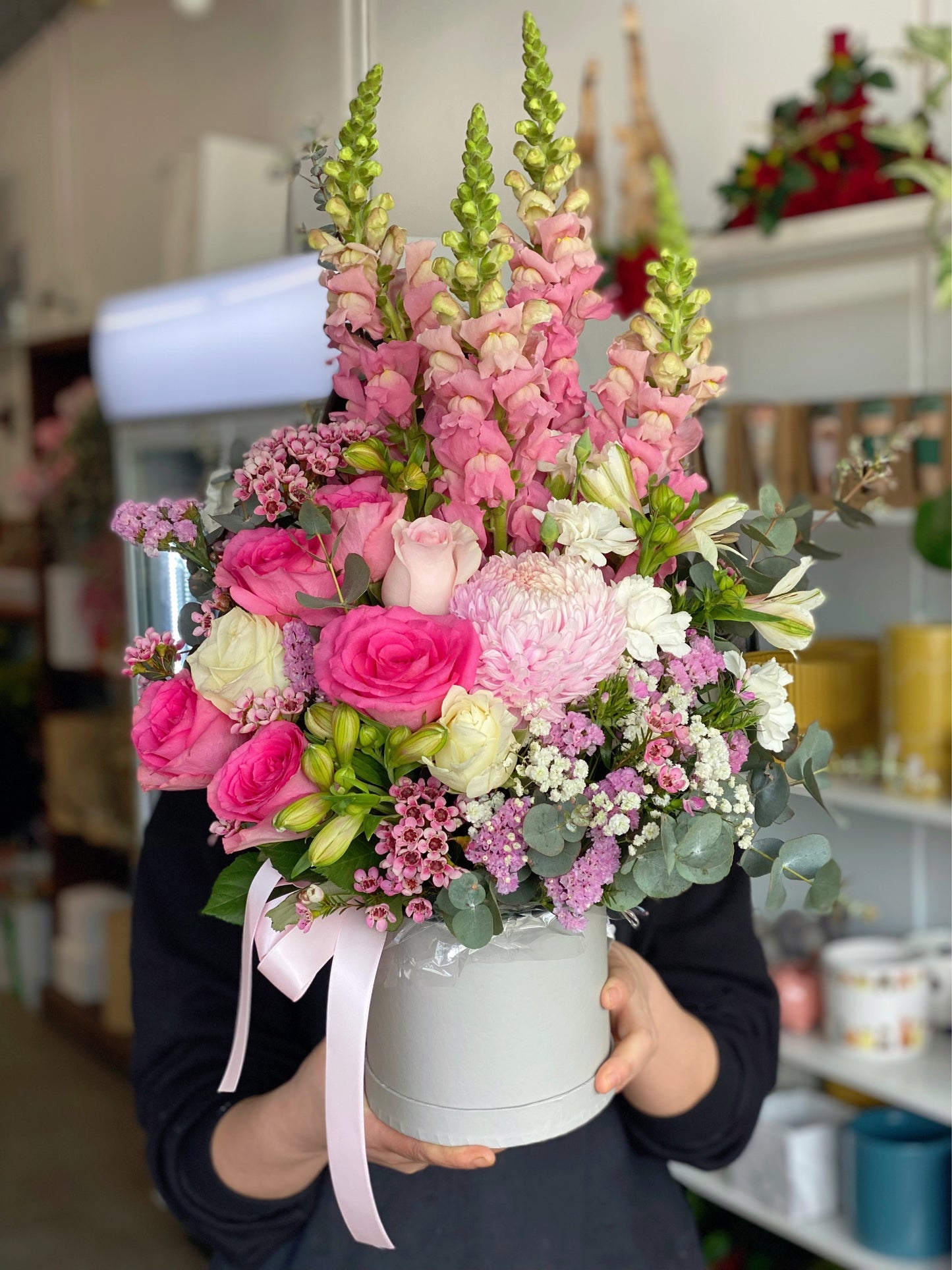 Hat box arrangement PINK - Vermont Florist