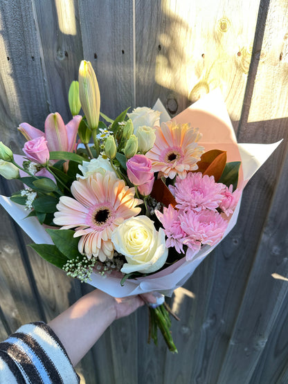 Sweet little posy (Florist pick Small Posy)