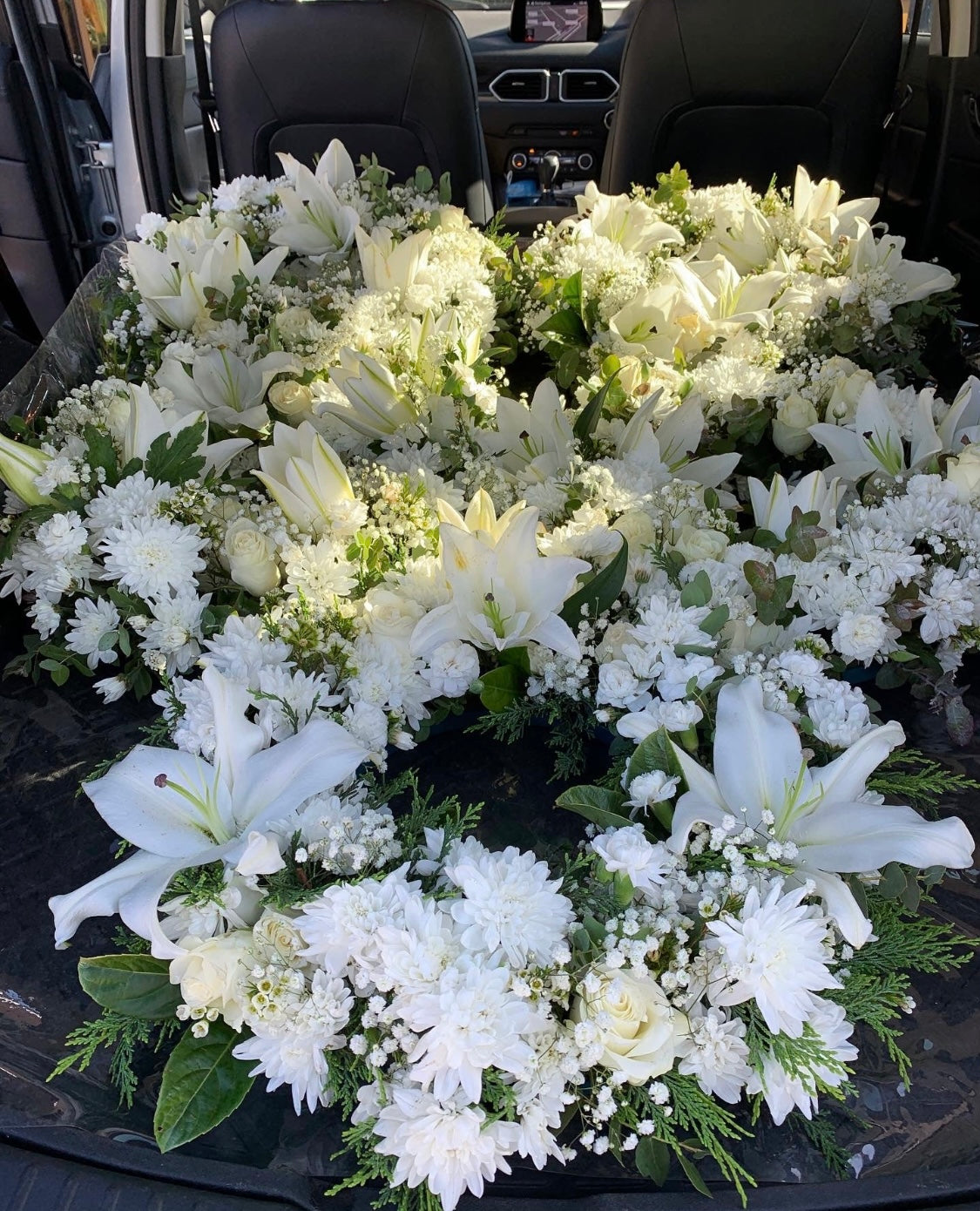 Sympathy wreath Large - Vermont Florist