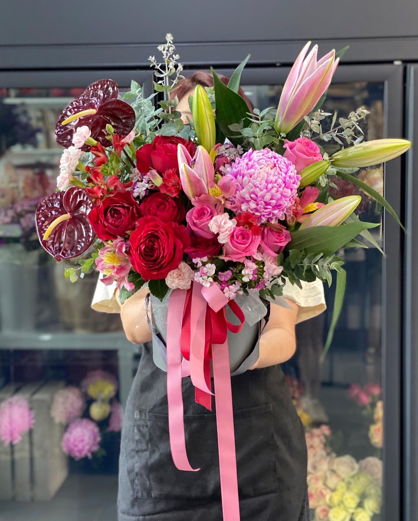 Luxury hat box arrangement (pink and red tone) - Vermont Florist