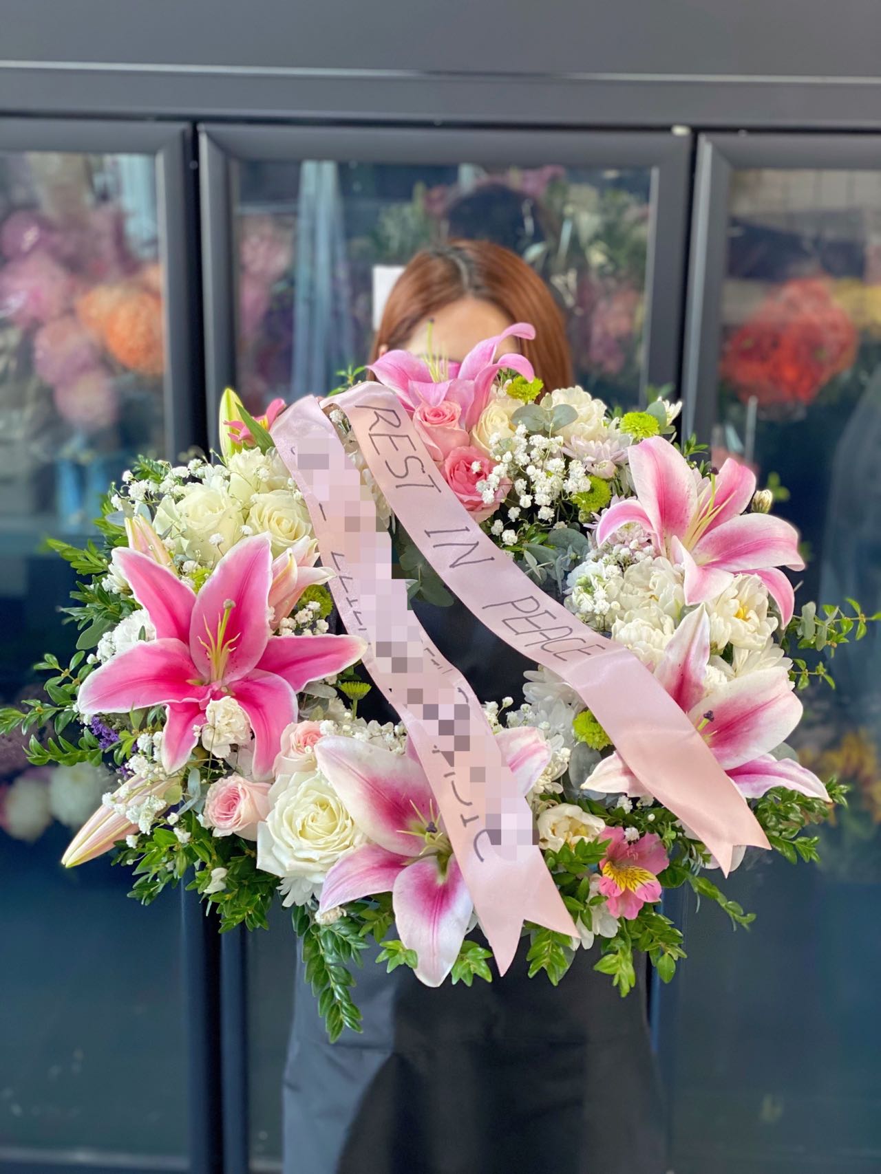 Sympathy wreath (medium size) - Vermont Florist